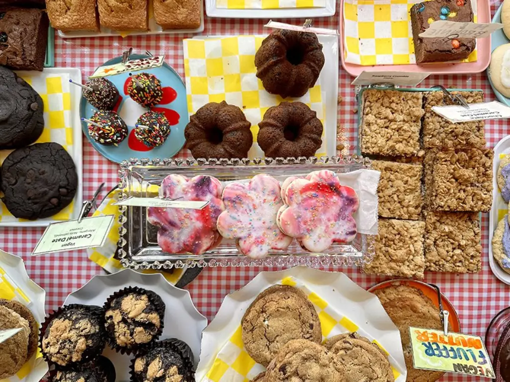 defloured Bakery