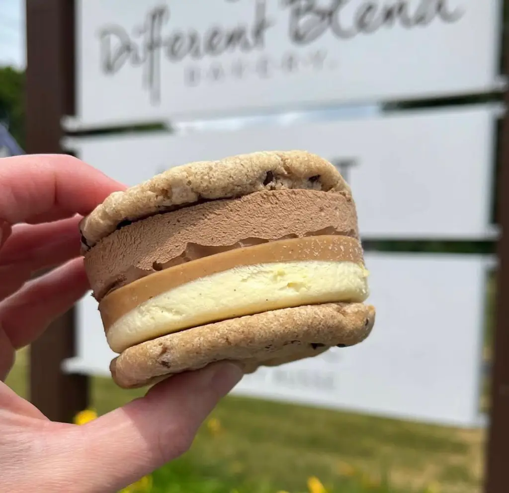 Different Blend Bakery